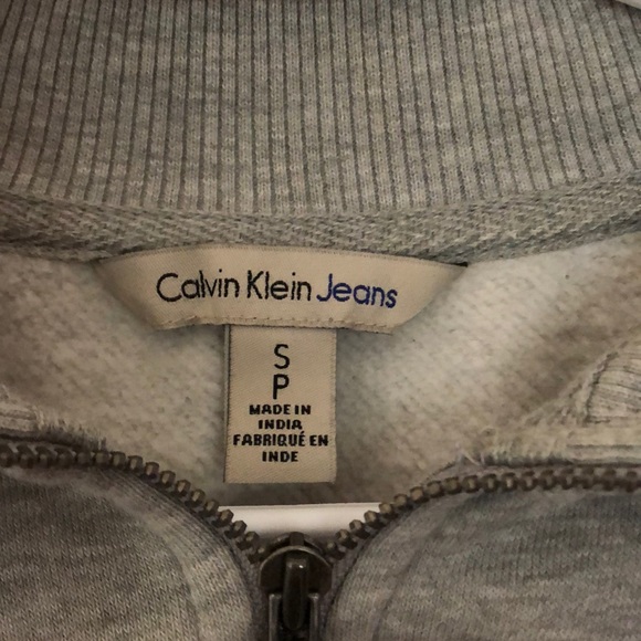 Calvin Klein Crew Neck - Picture 2 of 3